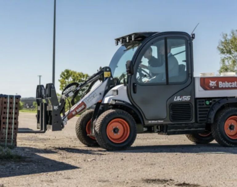 Bobcat UW56 with Pallet Fork